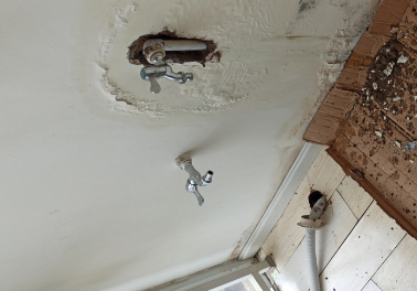 屏边卫生间测漏水